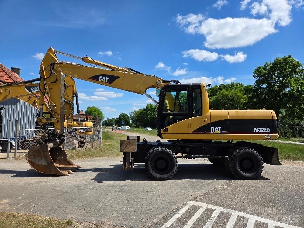 CAT M322C Bageri točkaši