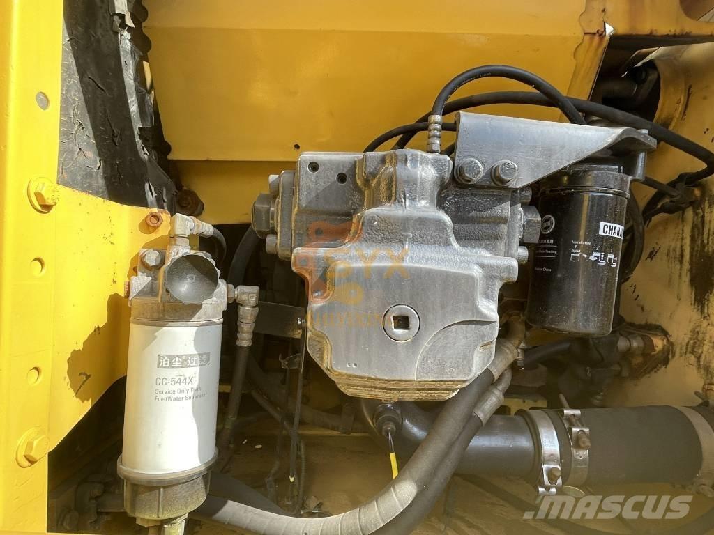 Komatsu PC 220-8 Bageri guseničari