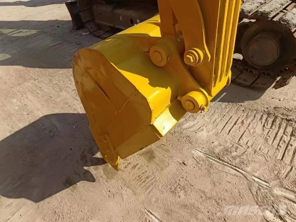 Komatsu PC55MR Bageri guseničari