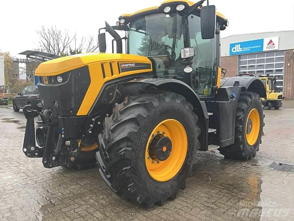 JCB Fastrac 4220 Traktori
