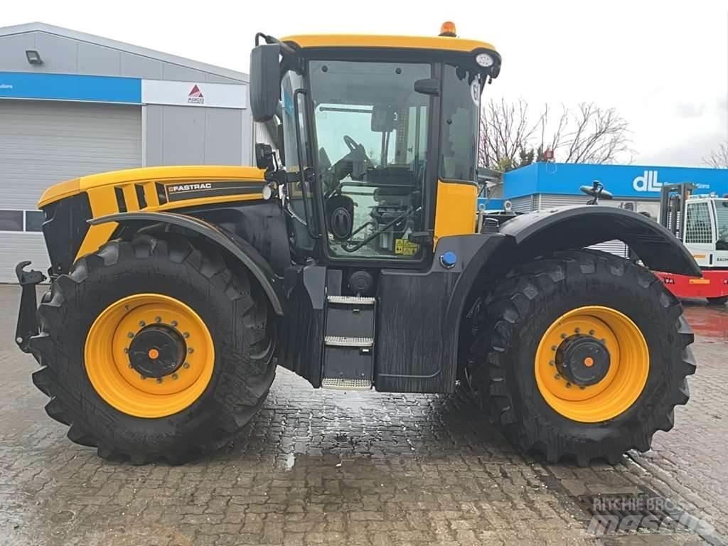 JCB Fastrac 4220 Traktori