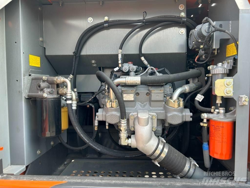 Hitachi ZX 220 LC Bageri guseničari