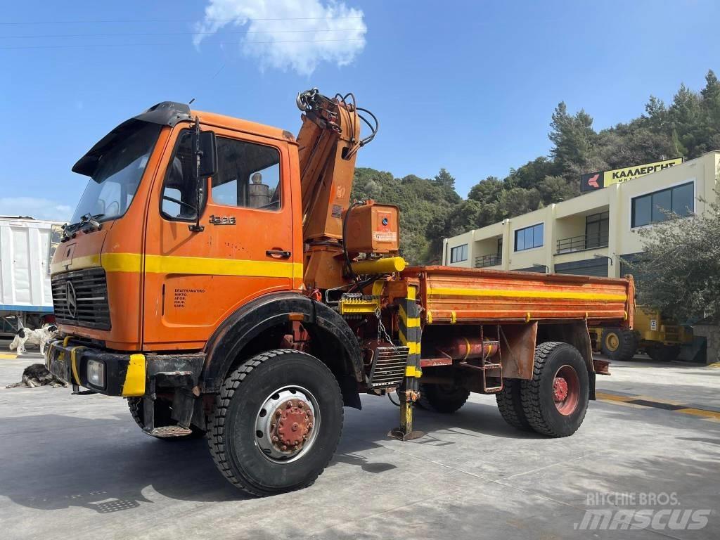 Mercedes-Benz 1626K Kamioni sa kranom