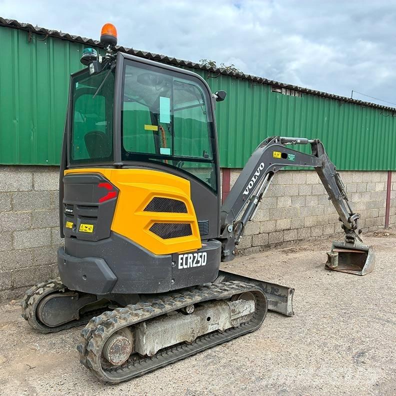 Volvo ECR25D Mini bageri < 7t
