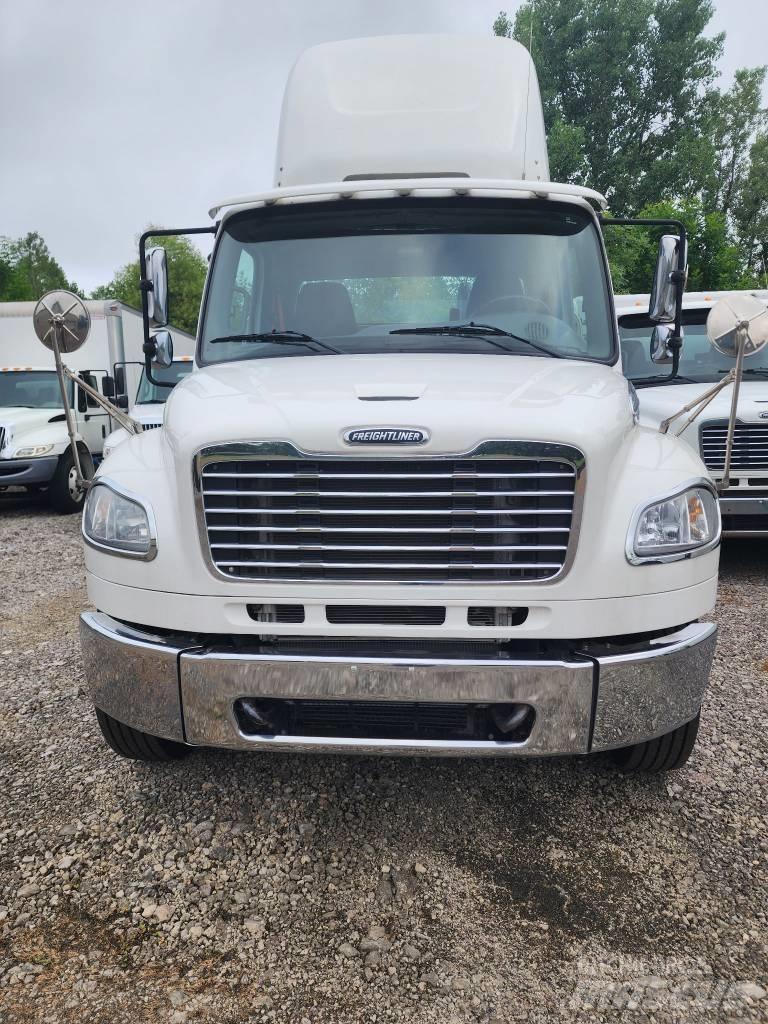 Freightliner M2 Tegljači