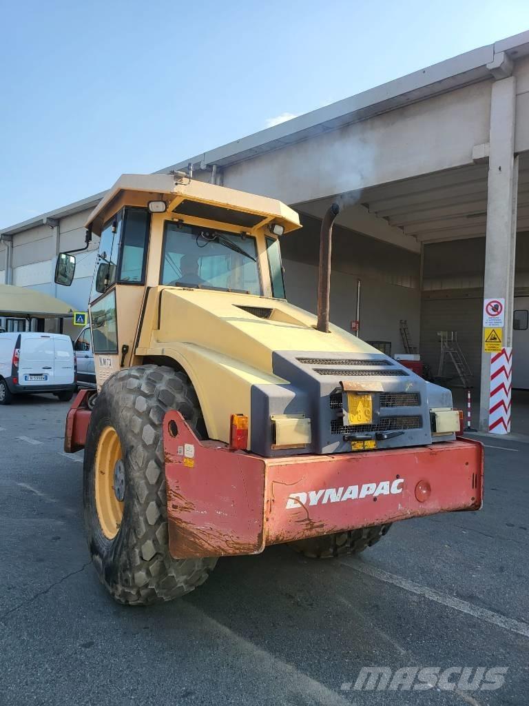 Dynapac CA 302 D Valjci sa jednim bubnjem