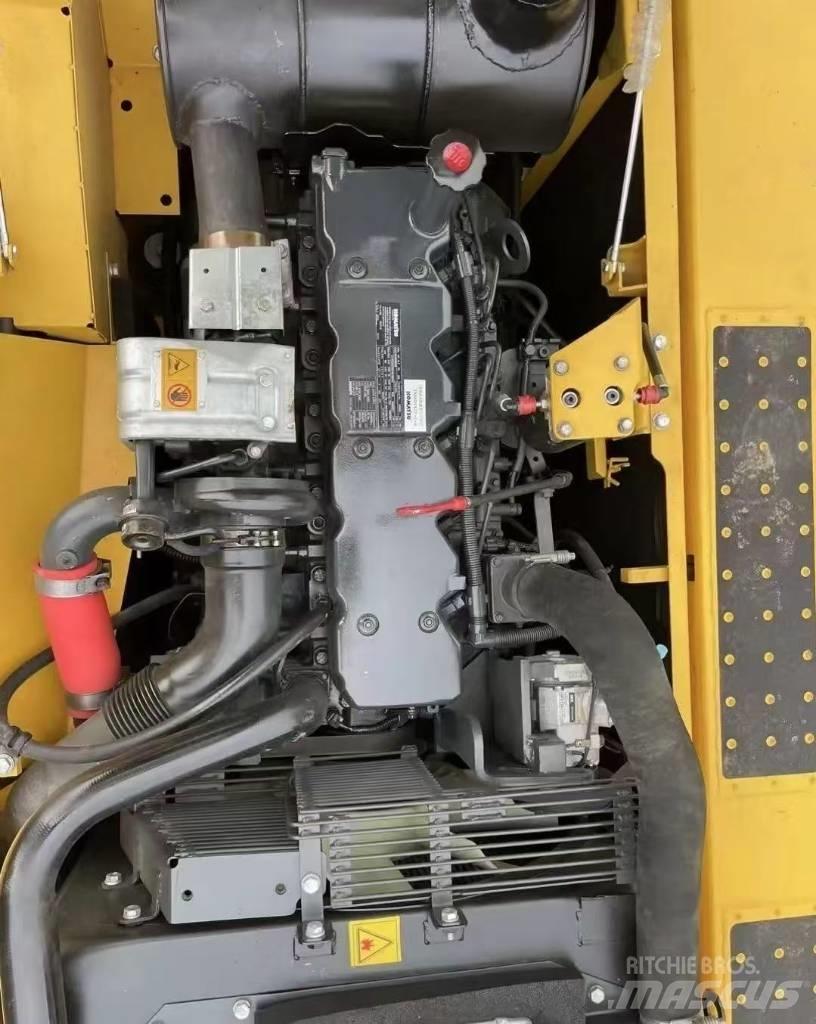 Komatsu PC 240 Bageri guseničari