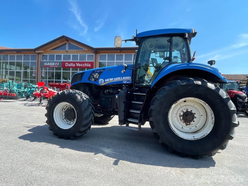 New Holland T 8.360 Traktori