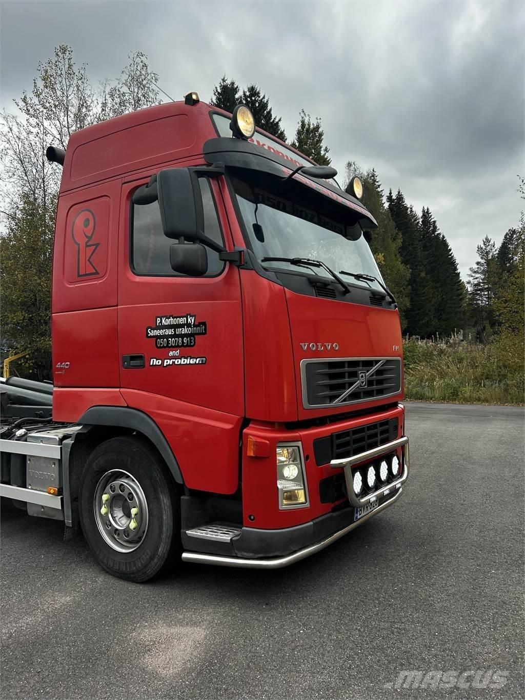 Volvo FH440 Rol kiper kamioni sa kukom za podizanje tereta