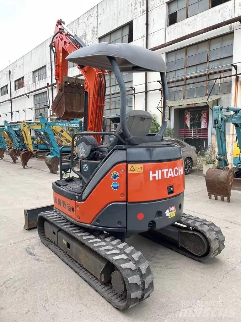 Hitachi ZX 30 U Mini bageri < 7t