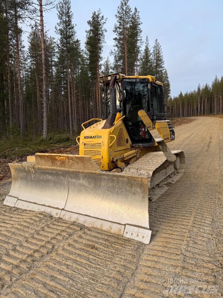 Komatsu D 37 PX-23 Buldožeri guseničari