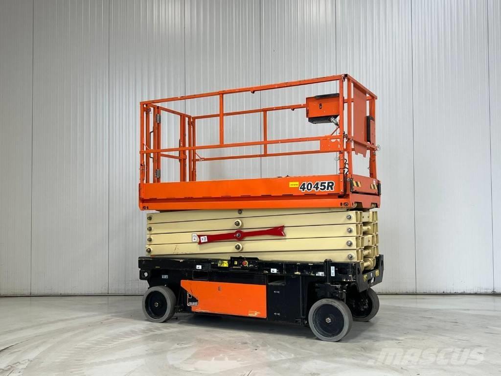JLG 4045R Makazaste platforme