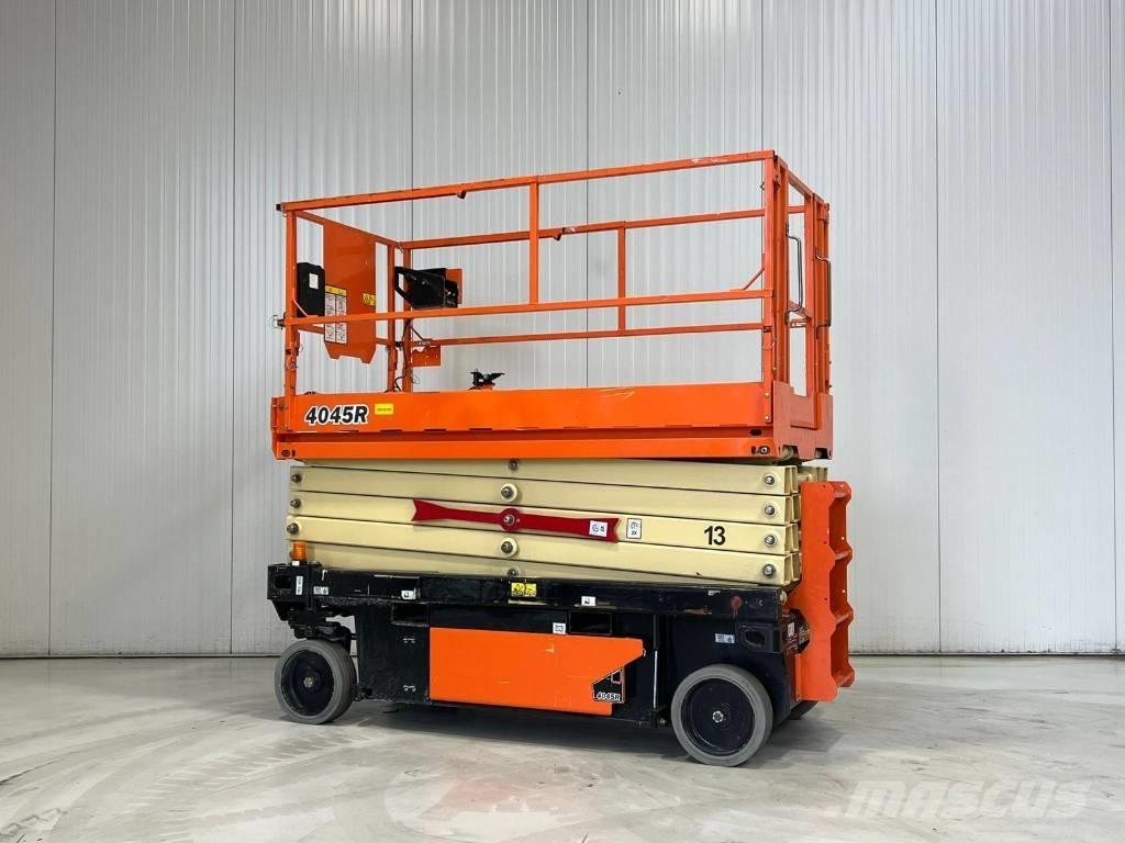 JLG 4045R Makazaste platforme
