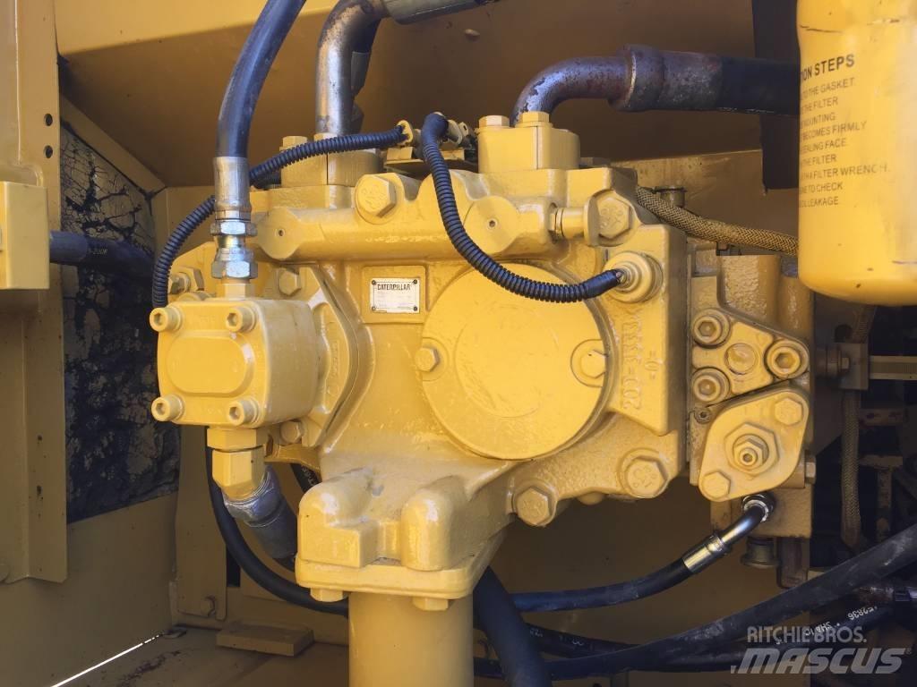 CAT 320 D Bageri guseničari