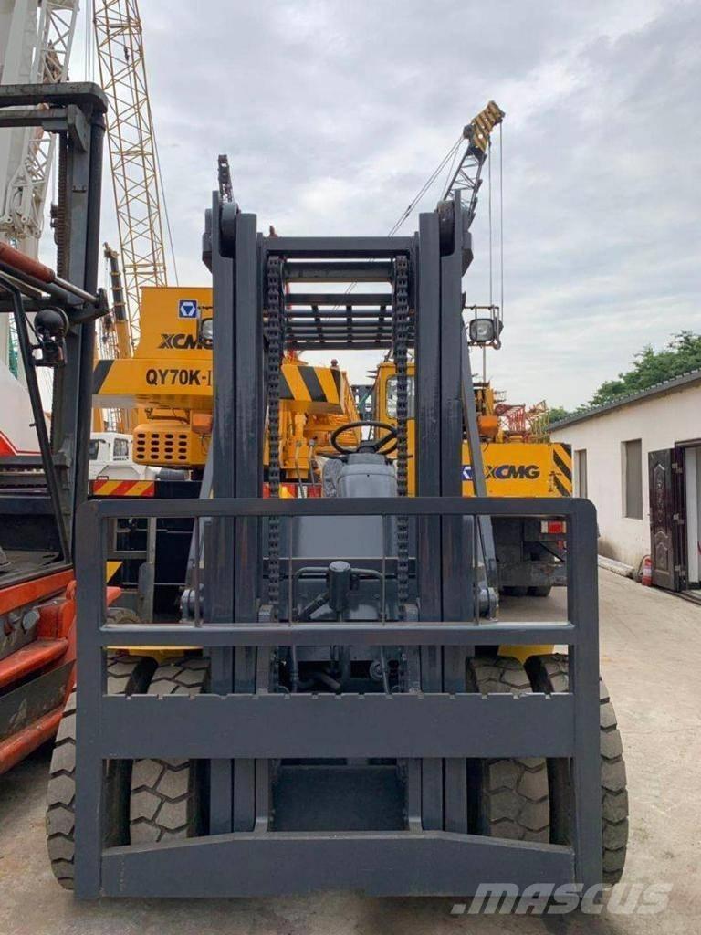 Komatsu 8 Ton Dizelski viljuškari