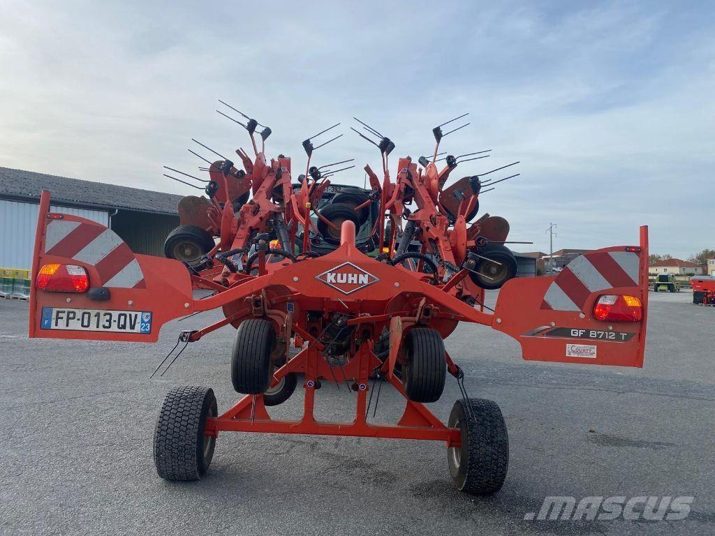 Kuhn GF8712T Okretači i sakupljači sena