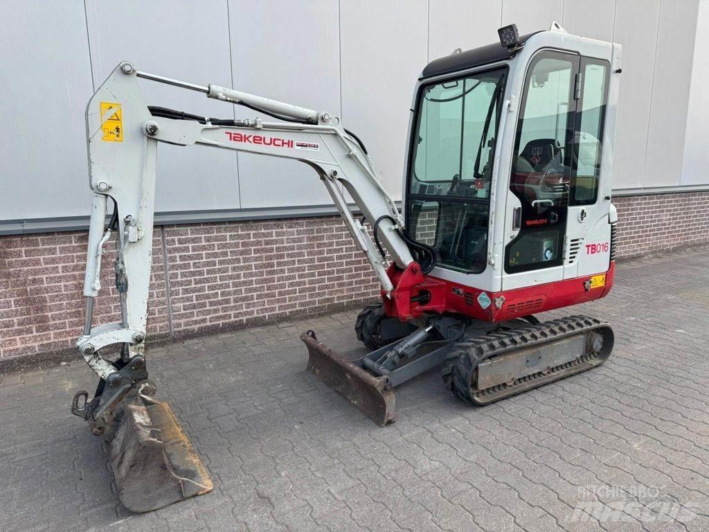 Takeuchi TB016 Mini bageri < 7t