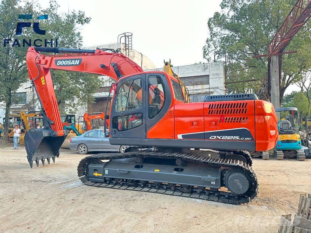 Doosan DX 225 LC Bageri guseničari
