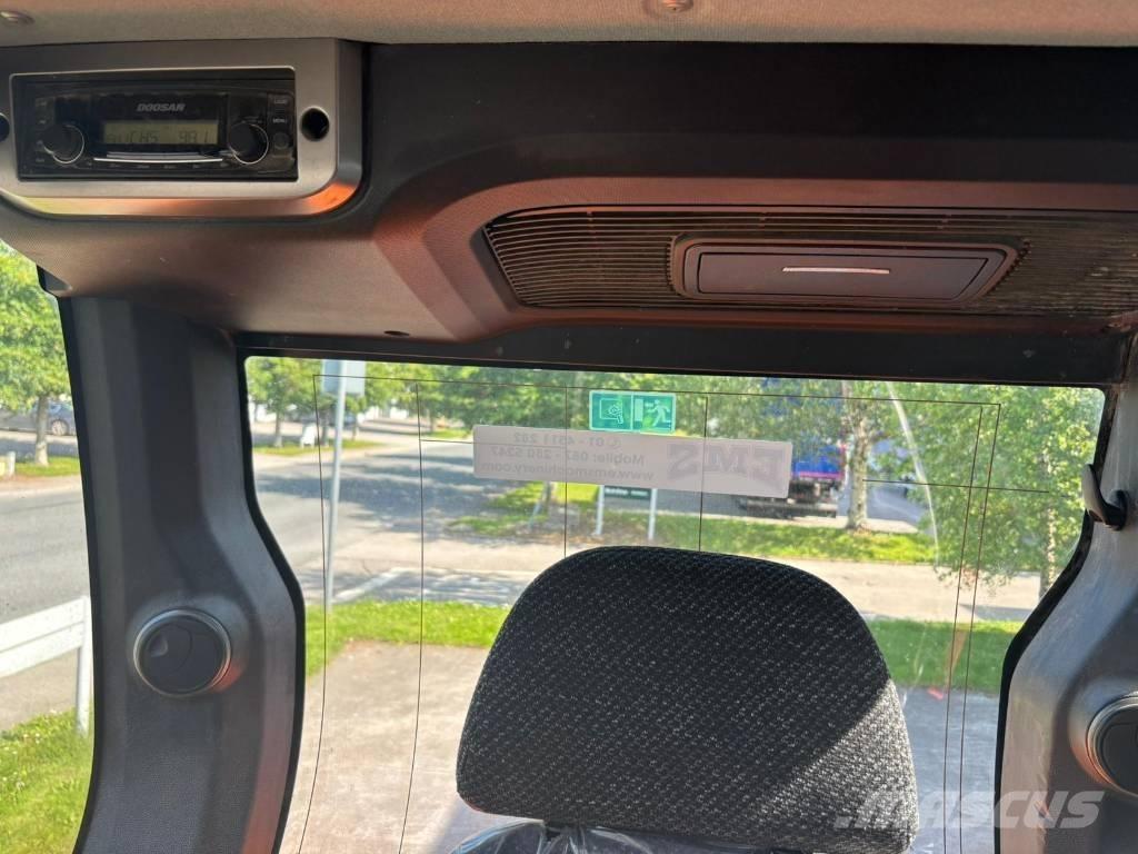 Doosan DX 57 W-5 Bageri točkaši