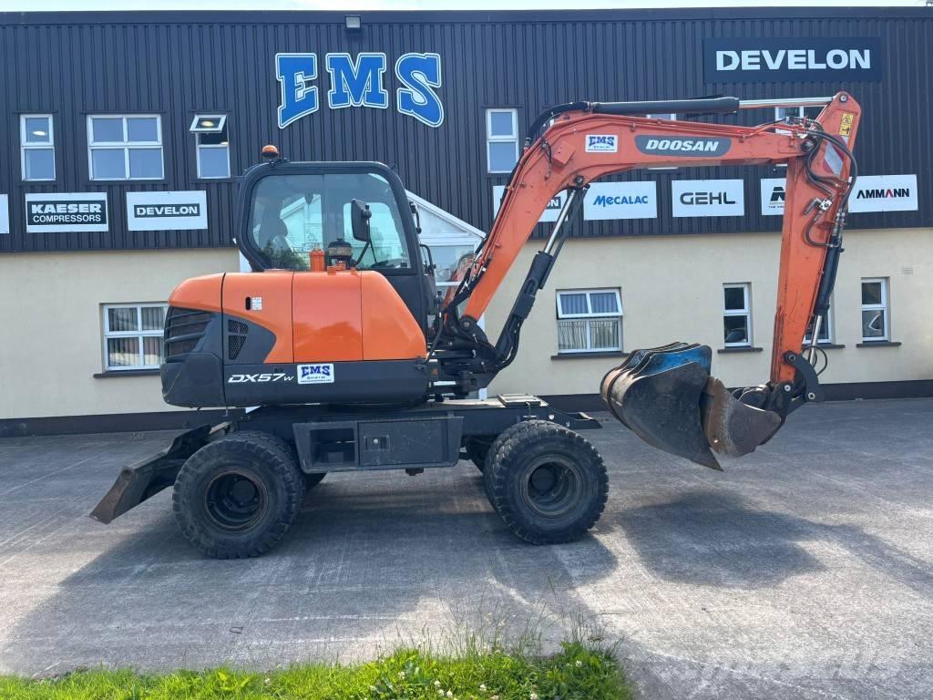 Doosan DX 57 W-5 Bageri točkaši