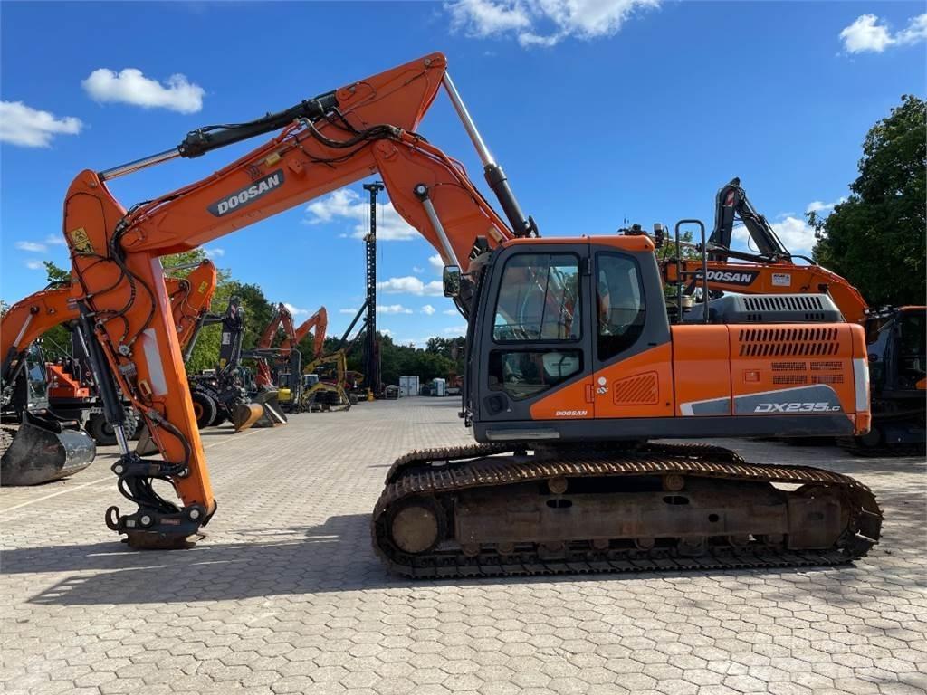 Doosan DX235LC-5 Bageri guseničari