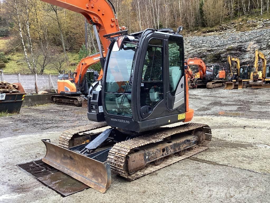 Hitachi ZX85US-6 Midi bageri 7t – 12t