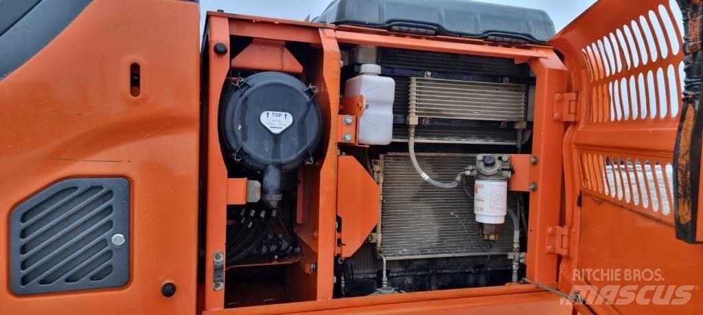 Doosan DX 140 LC-3 Bageri guseničari