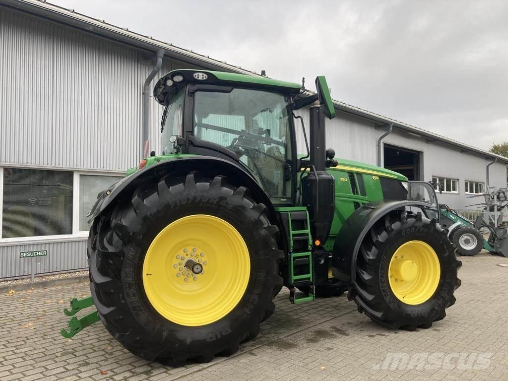 John Deere 6R250 Traktori