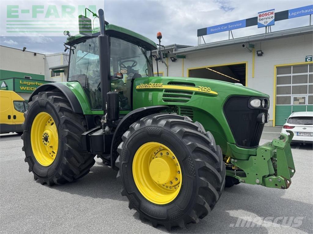 John Deere 7920 Traktori