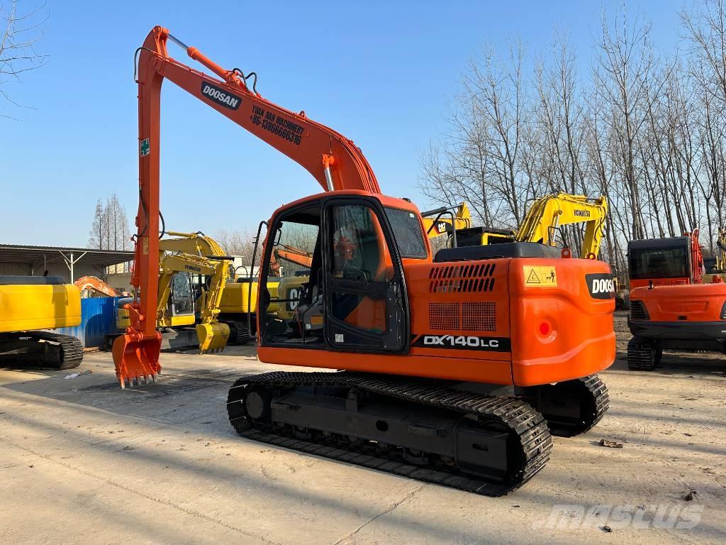Doosan DX140LC Bageri guseničari