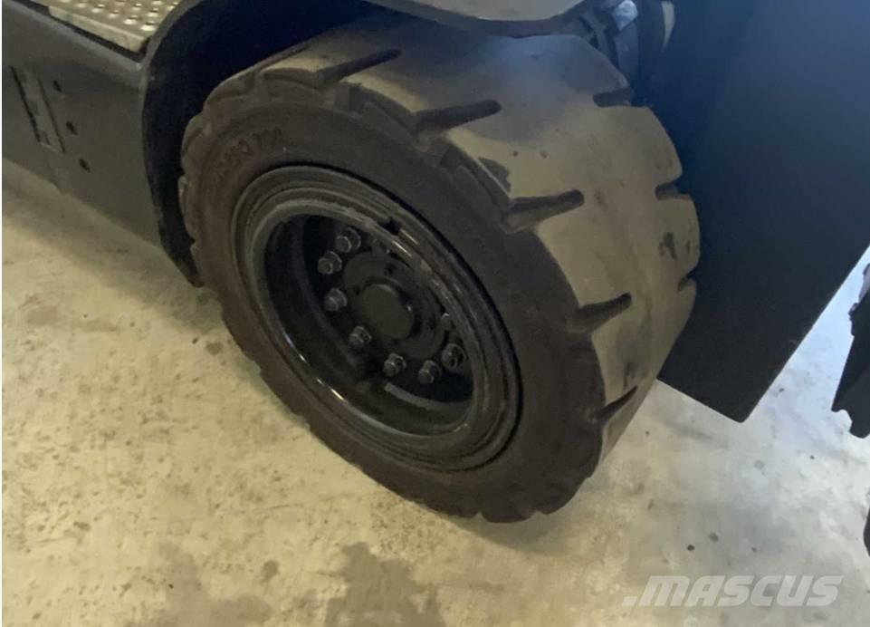 Doosan B 25 X-7 Električni viljuškari