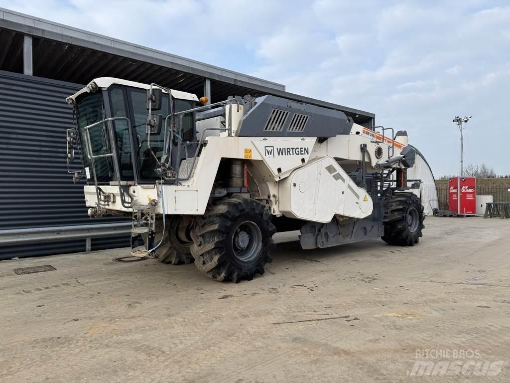Wirtgen WR 240I Mašine za reciklažu asfalta