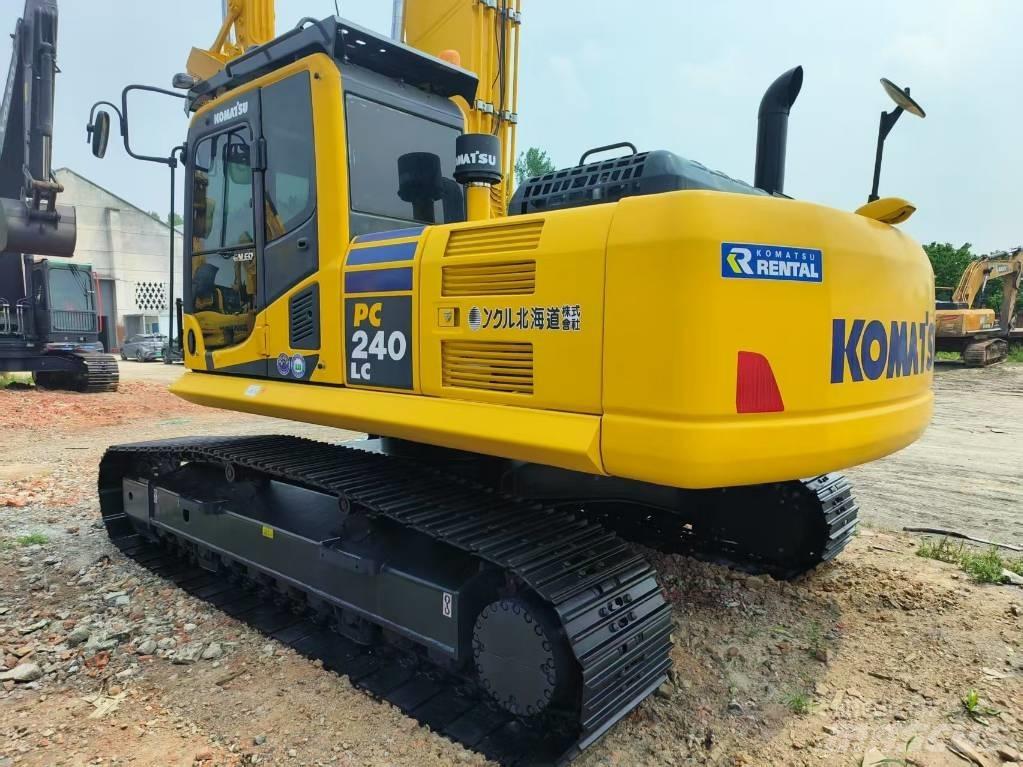Komatsu PC 240-8 Midi bageri 7t – 12t