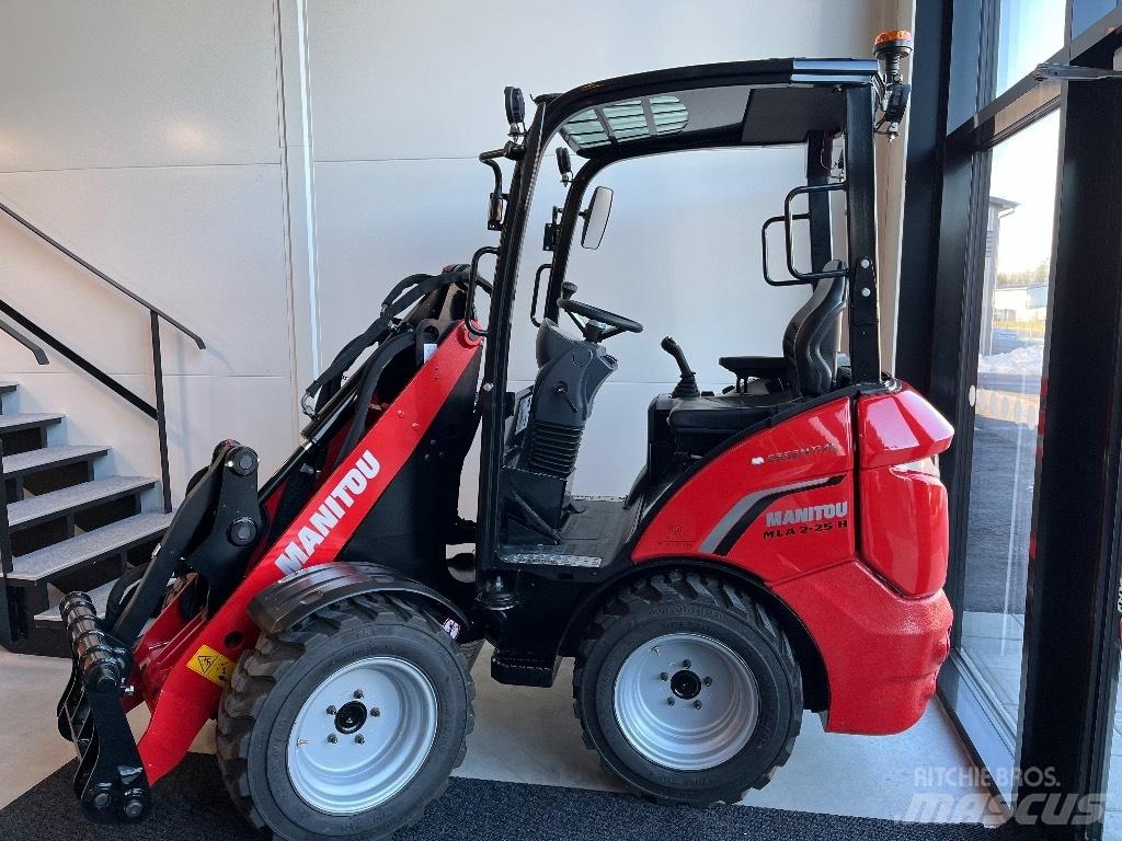 Manitou MLA 2-25 H Višenamenski utovarivači