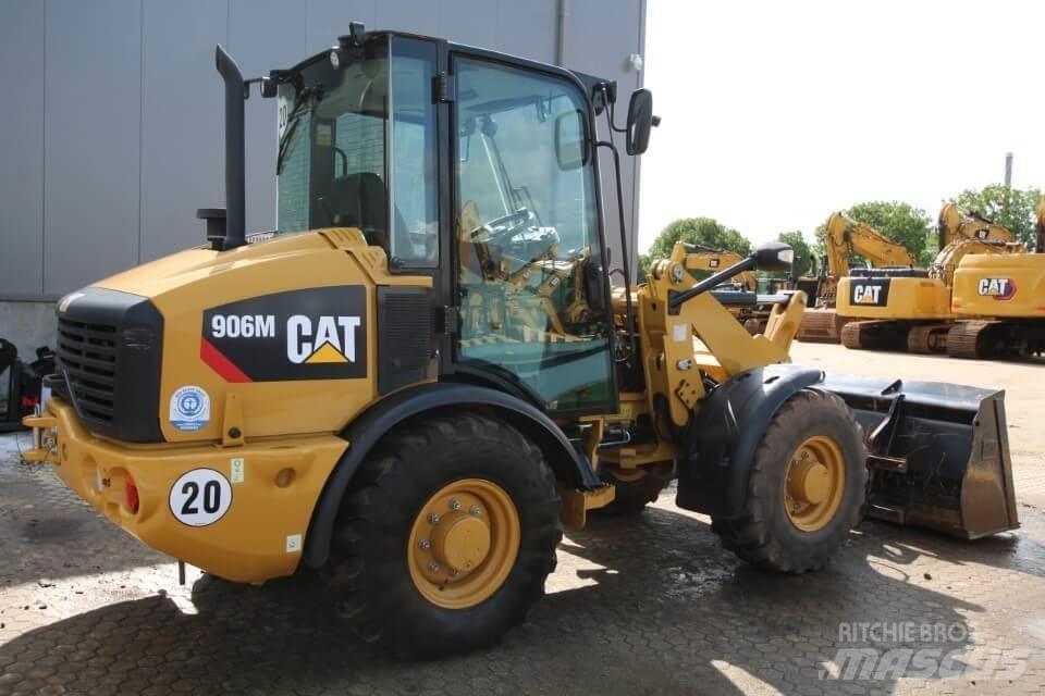 CAT 906M Utovarivači na točkove