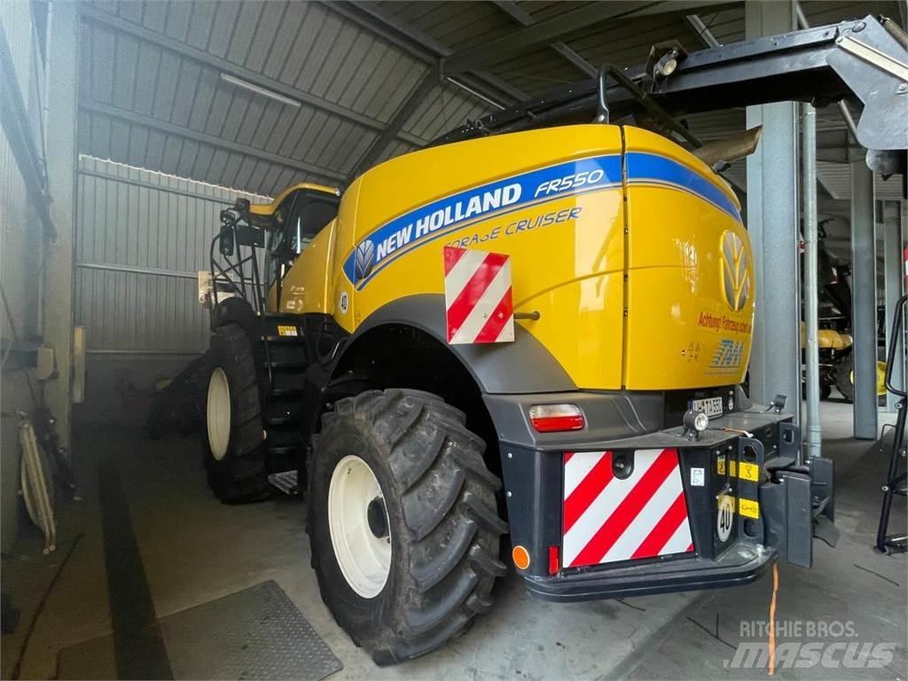 New Holland FR550 Mašine za stočnu hranu sa sopstvenim pogonom