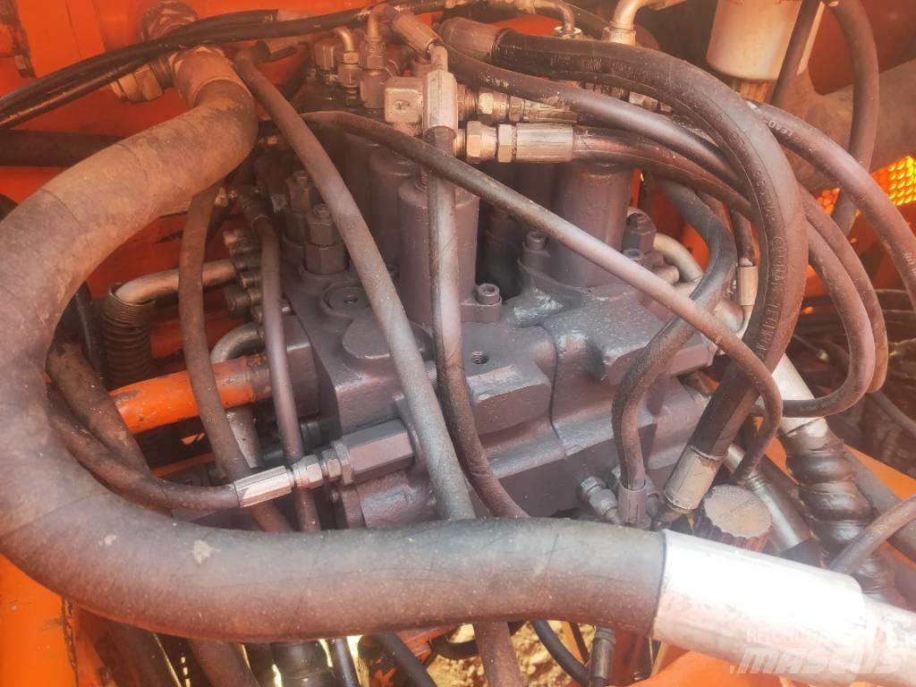 Doosan DH220LC-7 Bageri guseničari