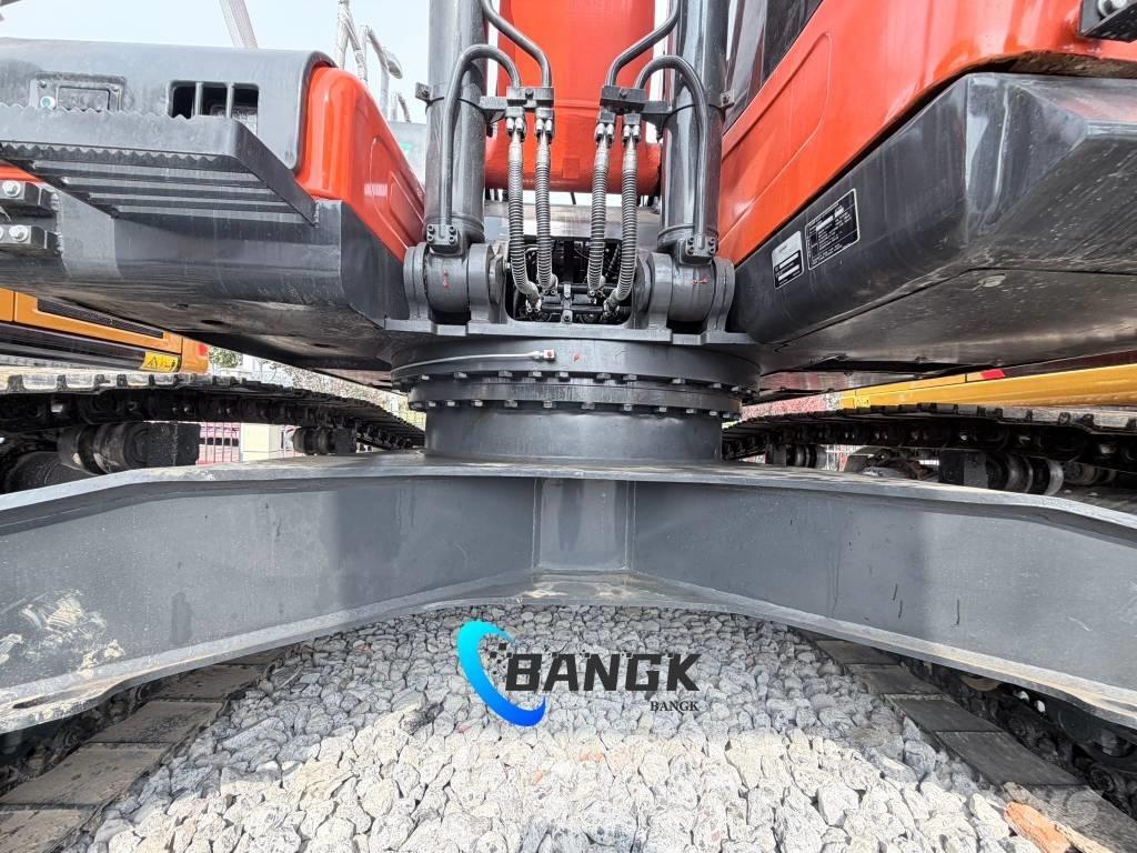 Doosan DX 300 Bageri guseničari