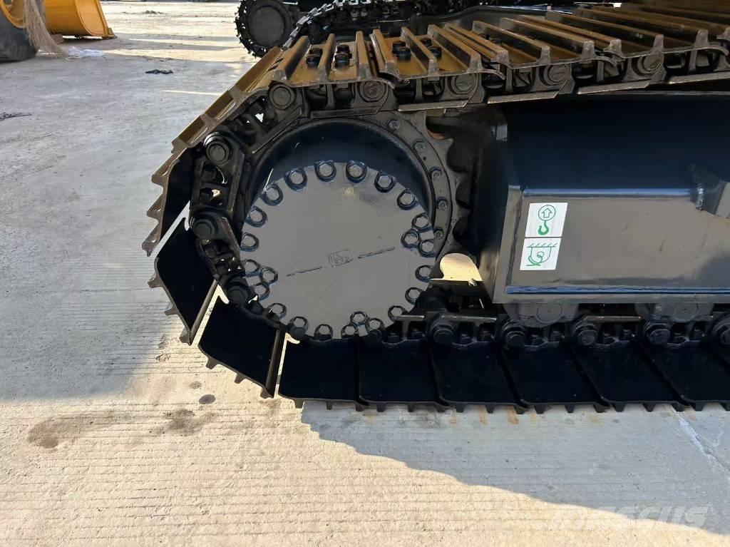 Komatsu 220 Bageri guseničari