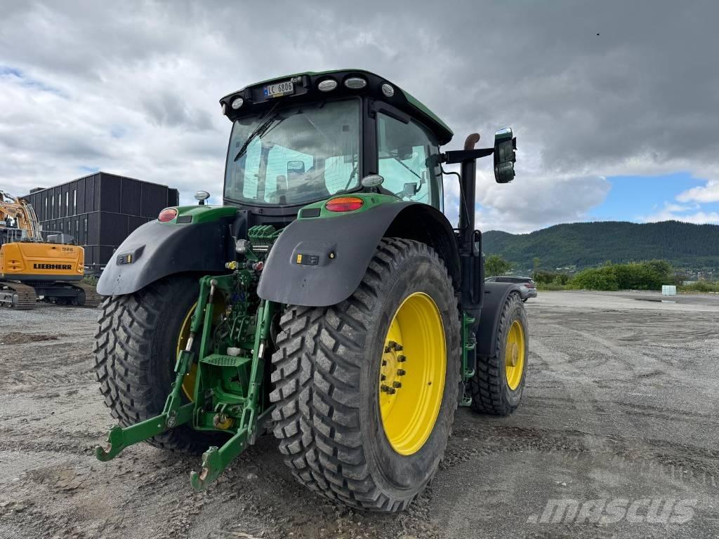 John Deere 6195 R Traktori