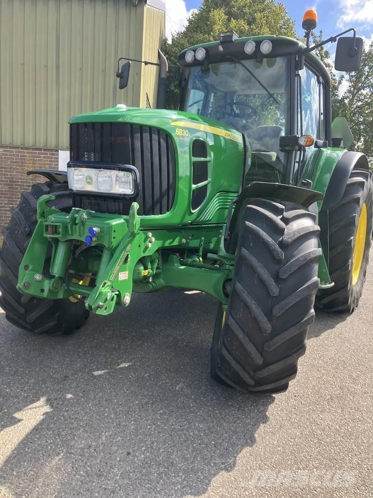 John Deere 6830 Traktori