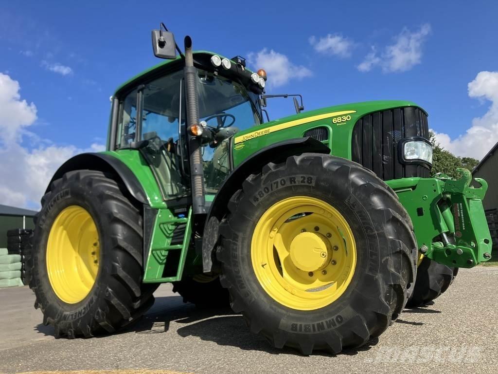 John Deere 6830 Traktori