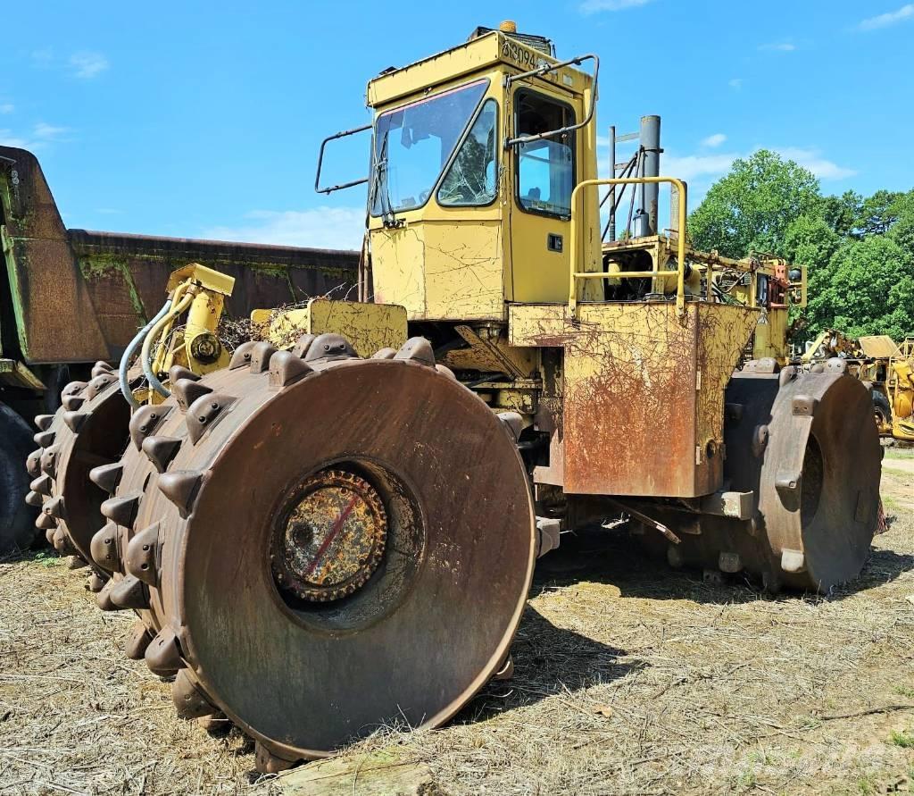 CAT 826 B Nabijači zemlje