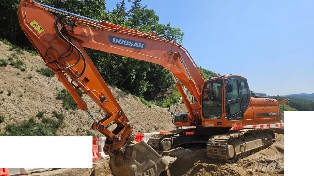 Doosan DX 300 LC Bageri guseničari
