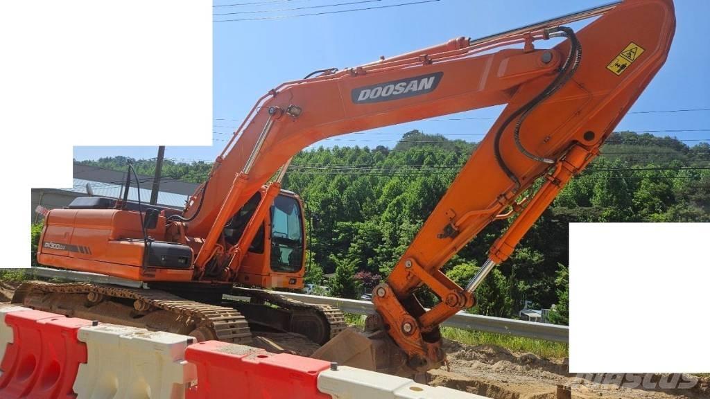 Doosan DX 300 LC Bageri guseničari