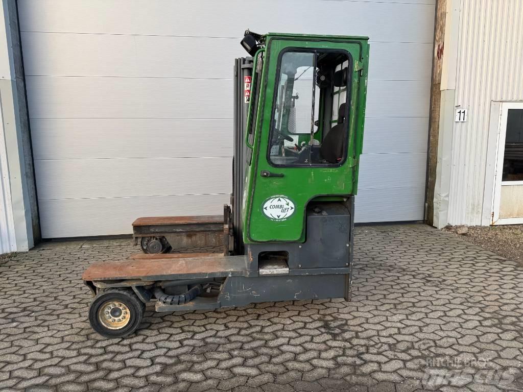 Combilift C 4000 Viljuškari sa 4-stranskim dohvatom