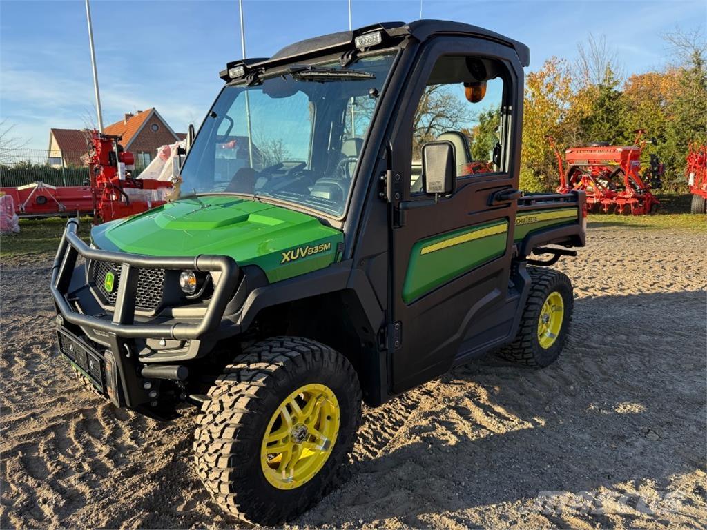 John Deere 835M Ostale poljoprivredne mašine