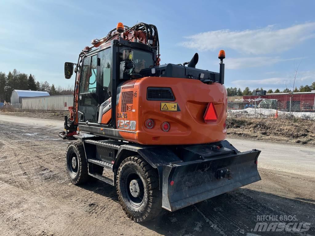 Hitachi ZX135W-7 Bageri točkaši
