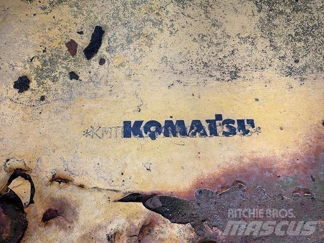 Komatsu PC200-7 Midi bageri 7t – 12t
