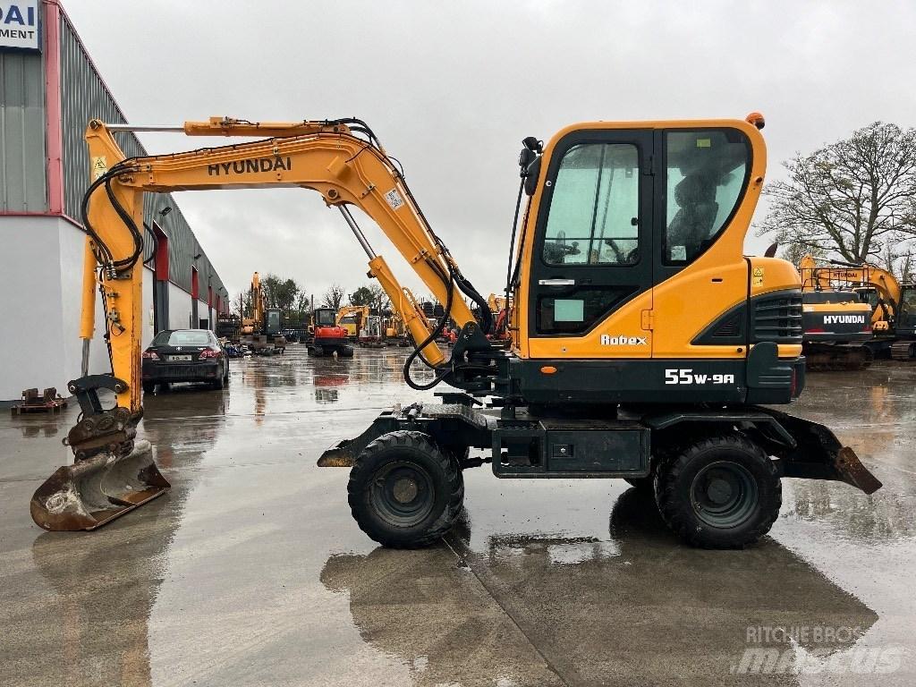Hyundai R55W-9A Bageri točkaši